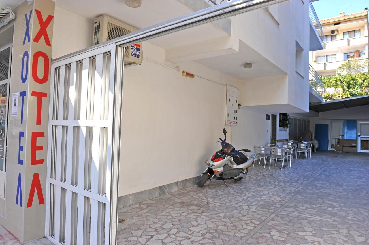 Family Hotel Blazhi サンダンスキ エクステリア 写真